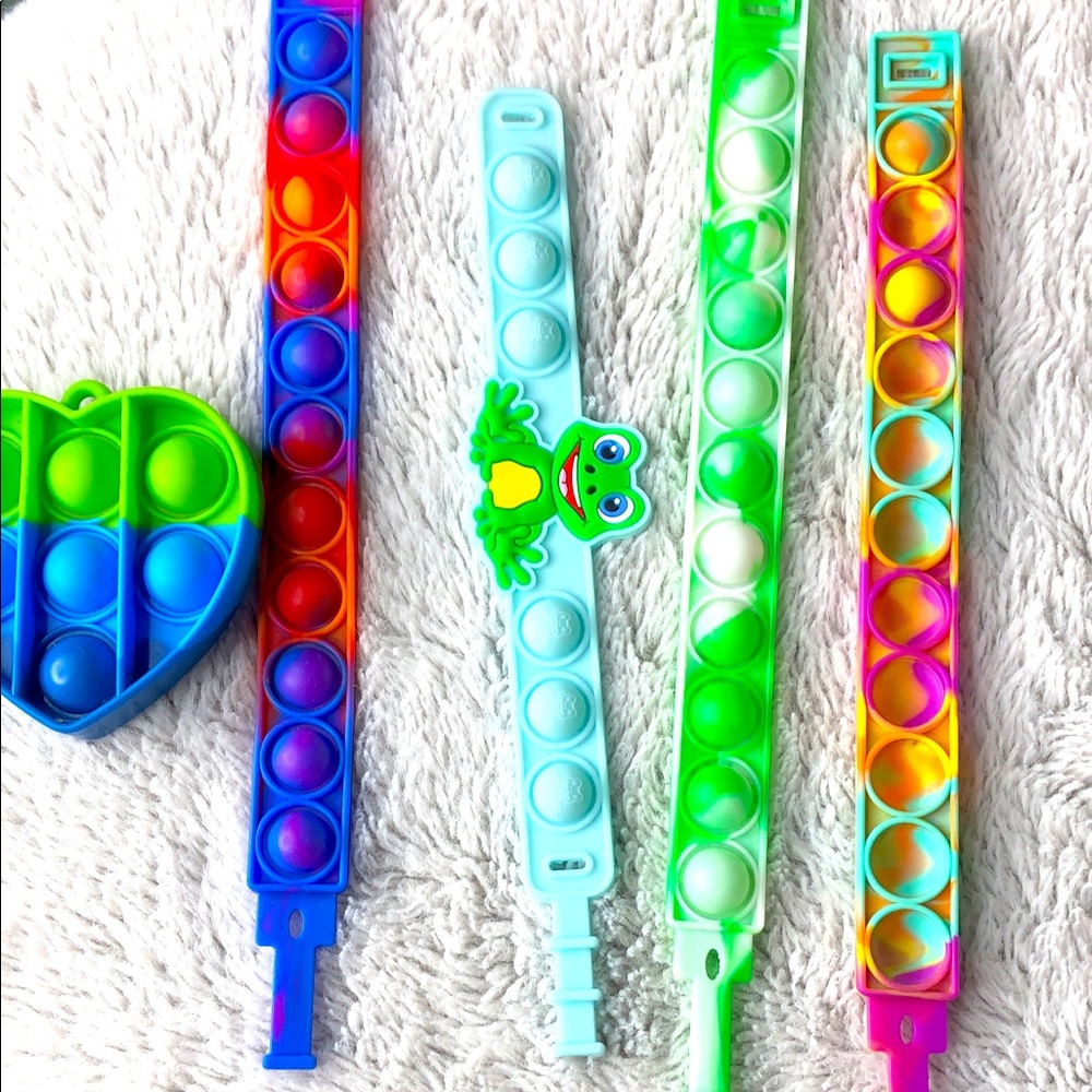 Pop-It Fidget Wristbands, Set of 4 with one heart shaped charm